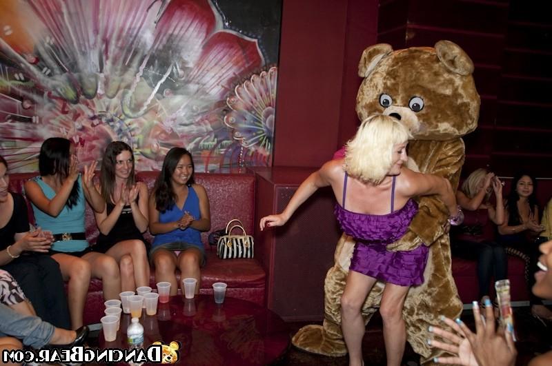 16P Hot bodied strangers give ramrods to drunk party girls