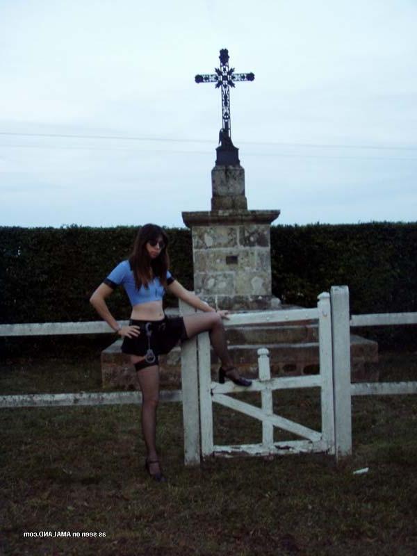15P Sexy police woman posing