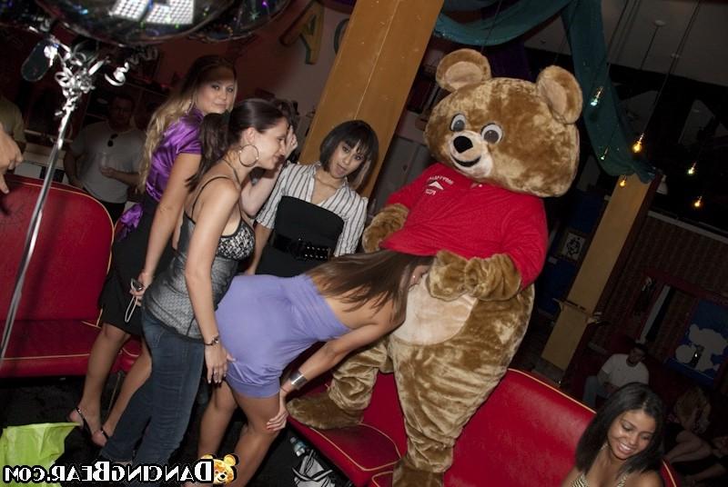 16P Beautiful chicks get penetrated at dirty hardcore party