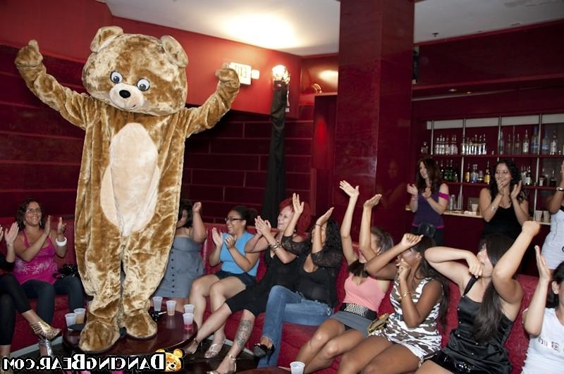 16P Drunk partygirls sucking and fucking at a wild sex orgy