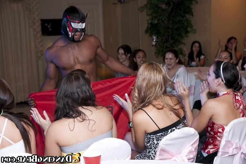 16P Handsome seducers drilling all chicks at hardcore party