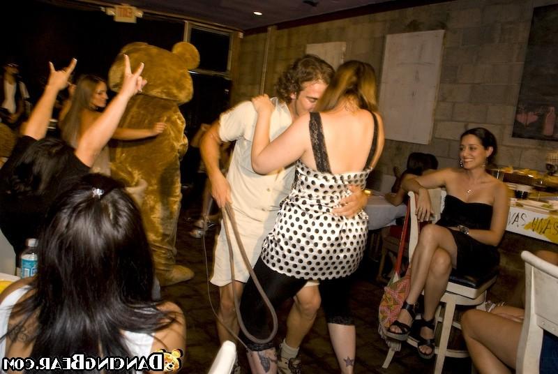 16P Horny male strippers with big cocks screwing chicks on party