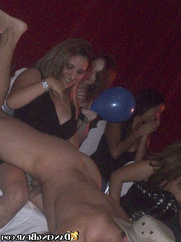 16P Horny male stripper with big cocks screwing chicksat home