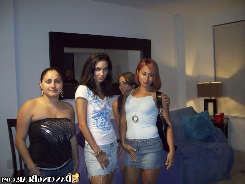 16P A lot of pretty girls getting gaped at hardcore club party