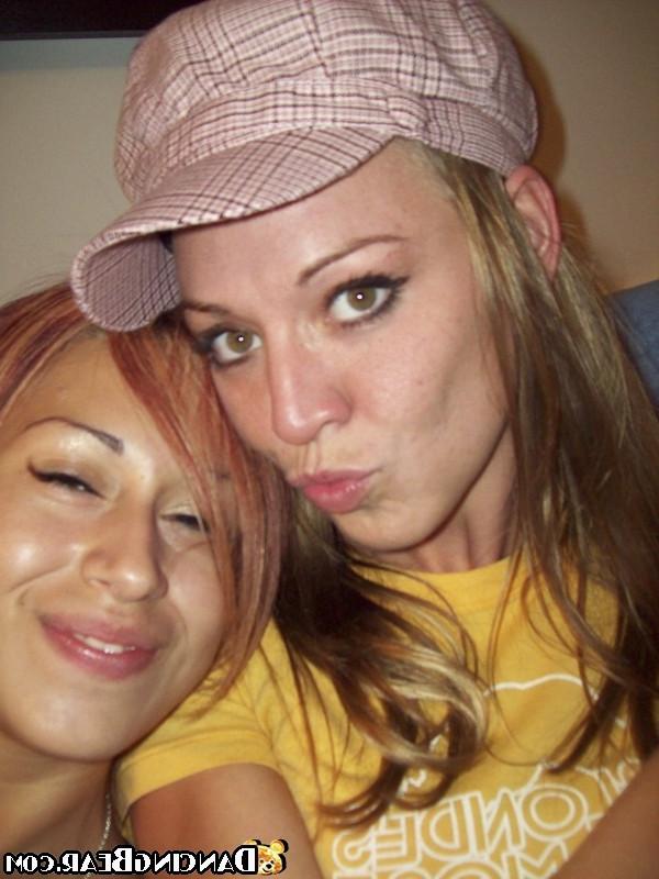 16P A lot of pretty girls getting gaped at hardcore club party