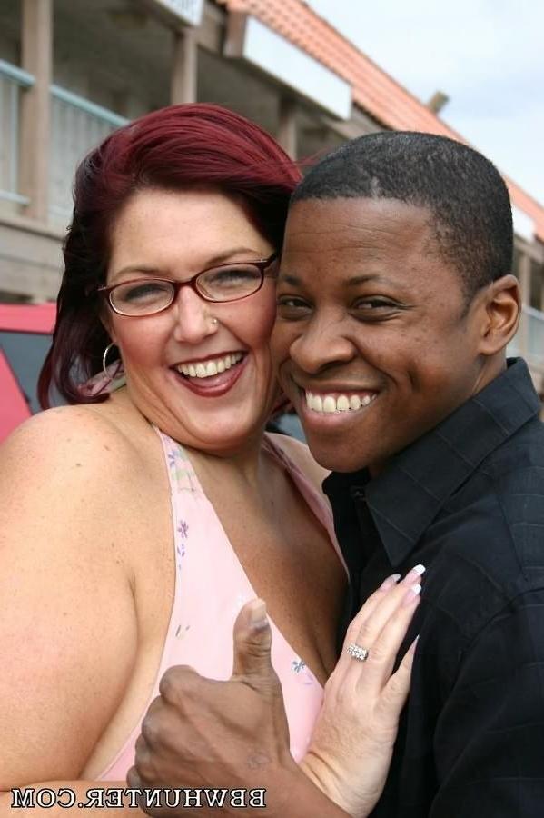 16P Fat Peaches Larue gives head and gets rammed by black guy