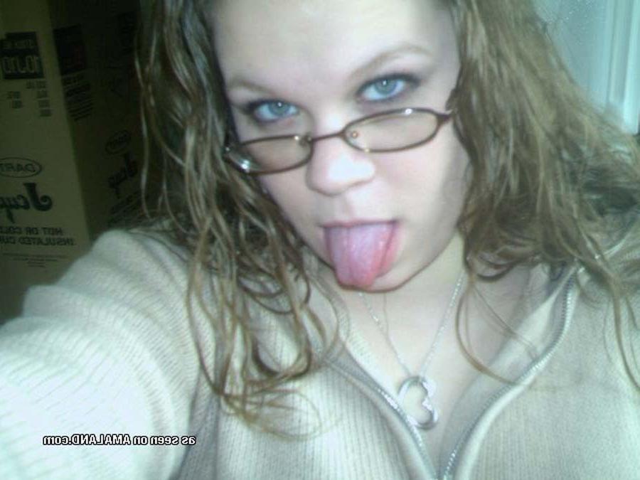 10P Picture compilation of a slutty bbw who got naked on cam