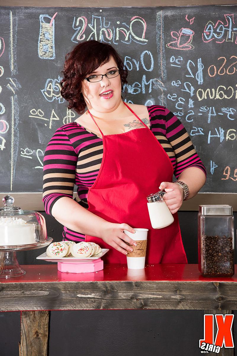 16P That Busty Barista