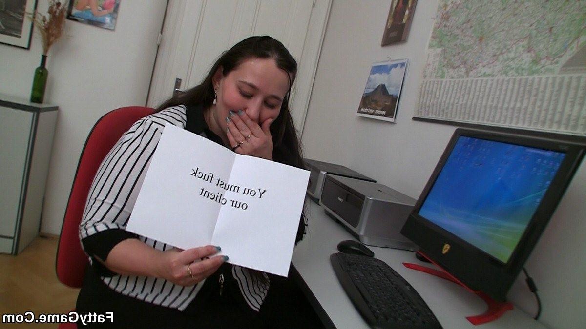 12P The beautiful BBW with the big ass is fingered and fucked on her office desk
