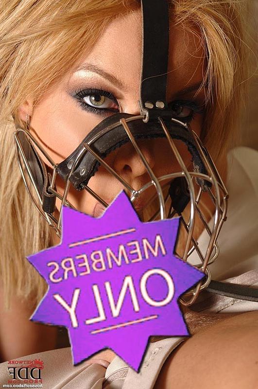 16P Valentina Blue blonde bound and leashed babe is fucked in ass