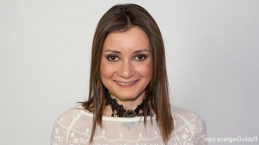 22P Valentina Bianco is public exposed and humiliated with double fu