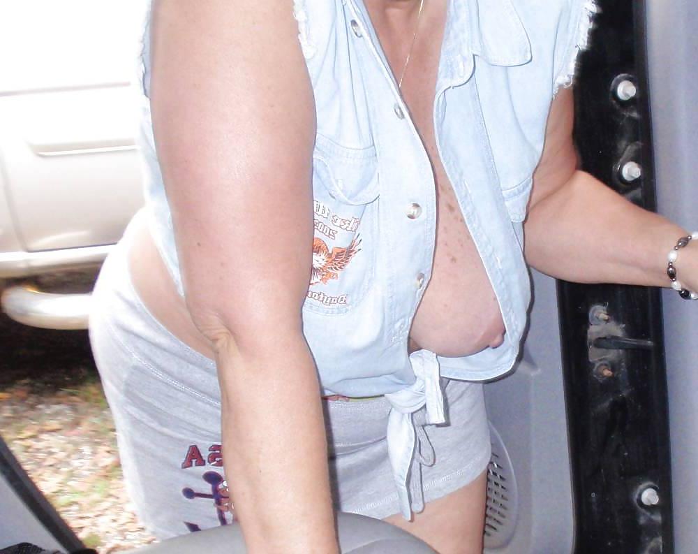 25P Upskirt downblouse