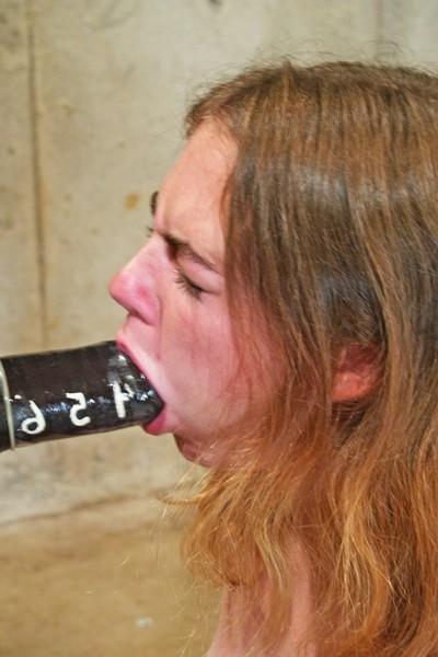 15P Wholesome Emily gets tied and tries to deepthroat