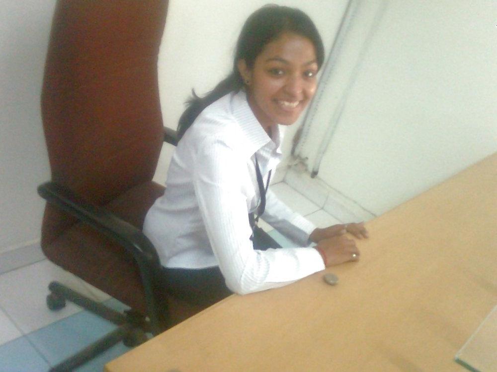 5P Desi secretary Raki