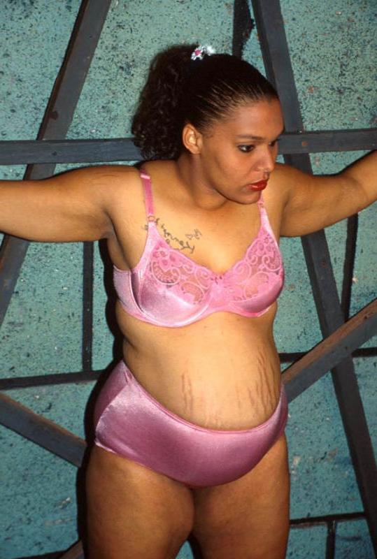 15P Happy preggo bitch in lite bondages