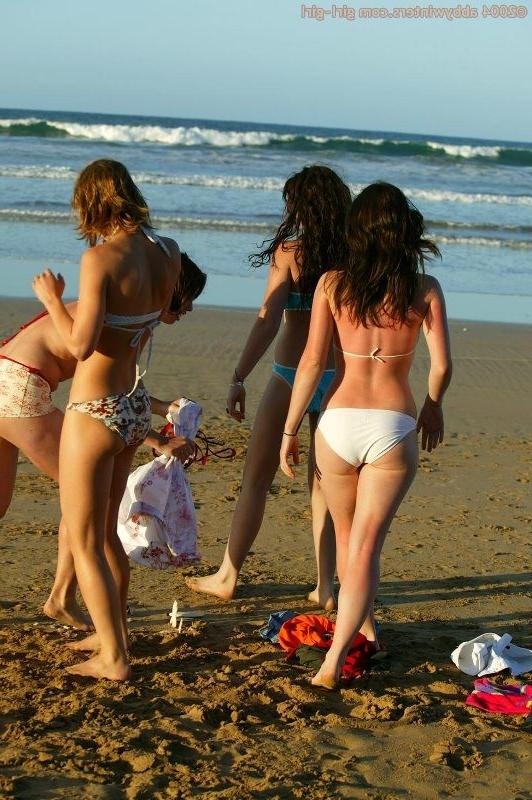 15P Girls on the beach