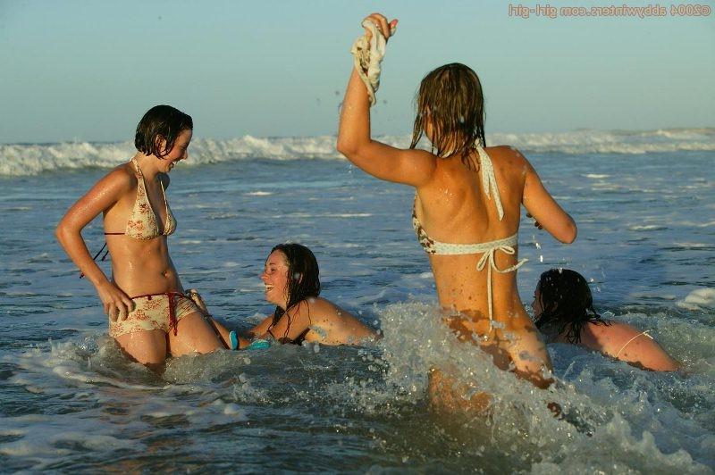 15P Girls on the beach