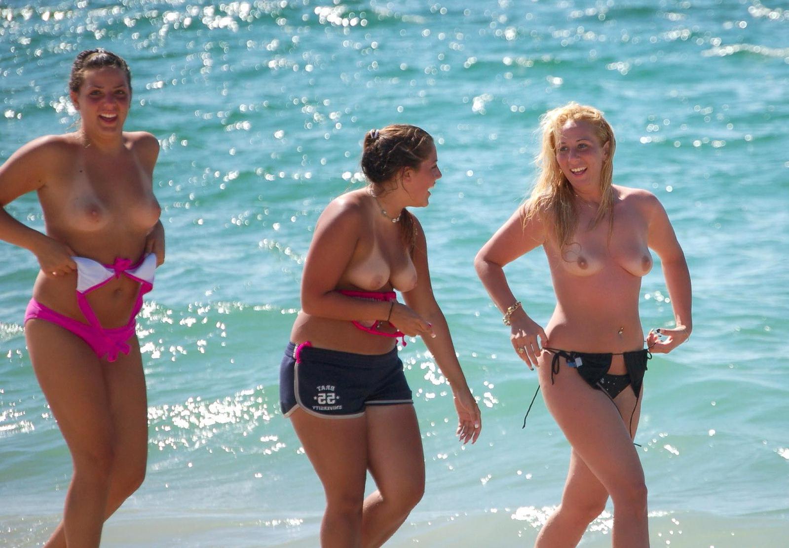 15P No chick at the nude beach is hotter than this one