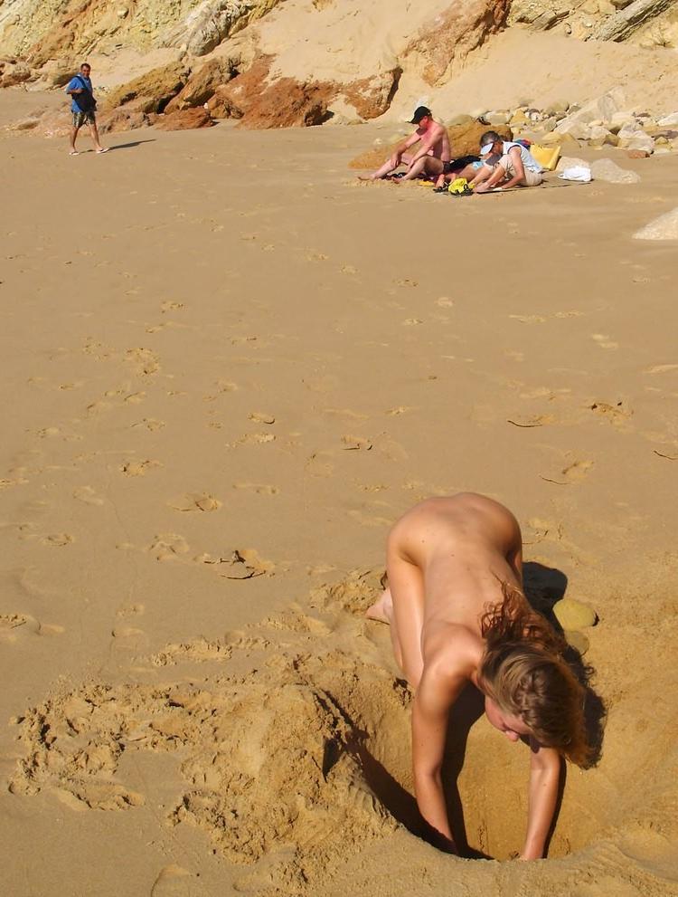 15P Blonde amazes the nude beach with her sexy body