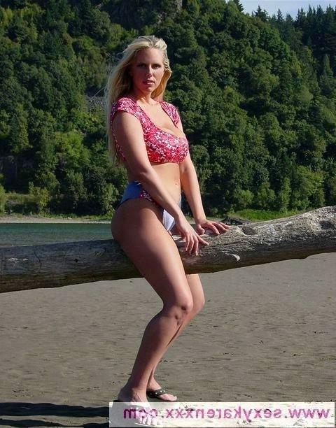16P Karen Fisher Stripping At The Beach