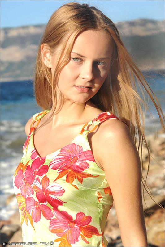 16P We met this cutie while she was on holiday. She was in such a happy mood she agr