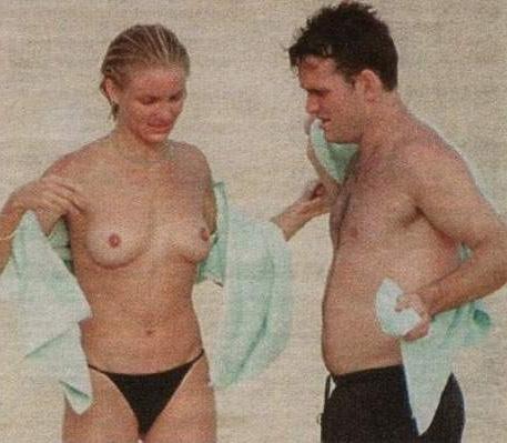 15P Sexy Cameron Diaz nude beach pictures