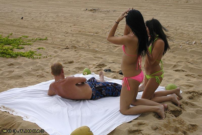 15P Two ladies meet a guy on beach and doing mixed sex