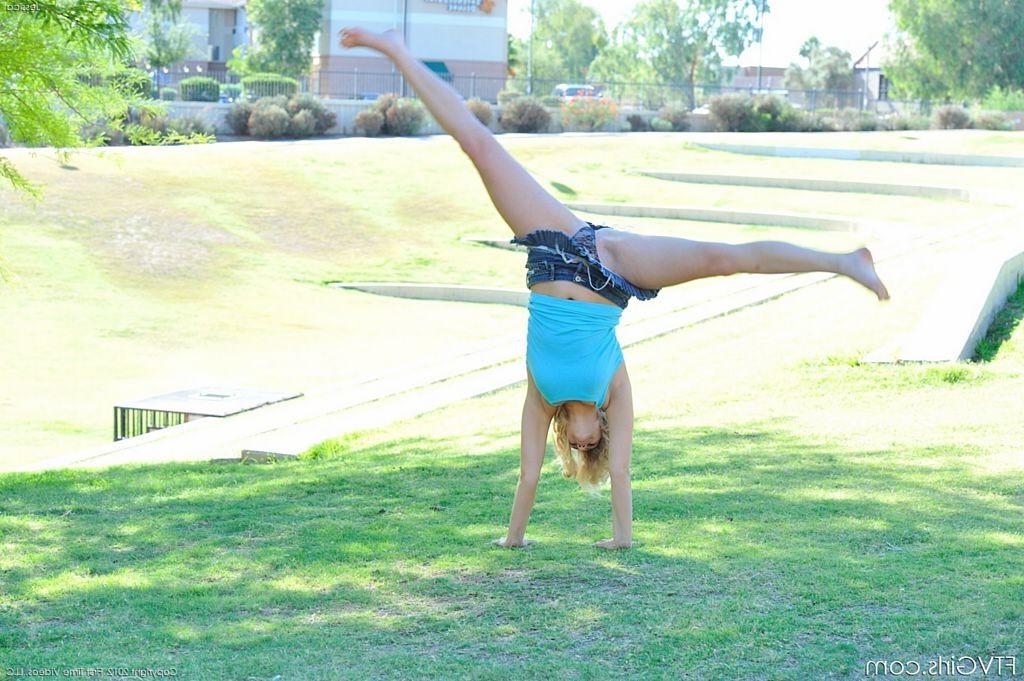 15P Flexible teen amateur revealing upskirts in the park