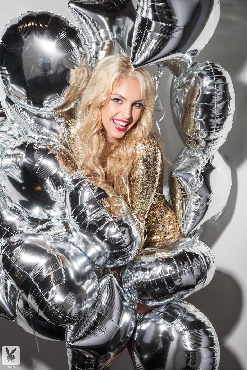 15P Michelle McLaughlin says Happy New Year