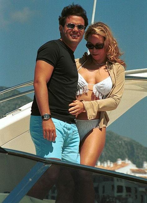 15P cuurvy pop star Mariah Carey nudes and see thrus