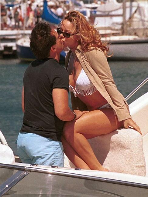 15P cuurvy pop star Mariah Carey nudes and see thrus