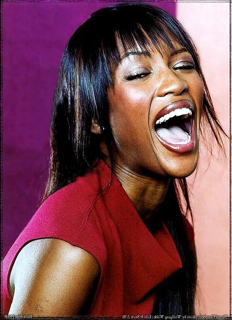15P supermodel Naomi Campbell nude and see thru shots