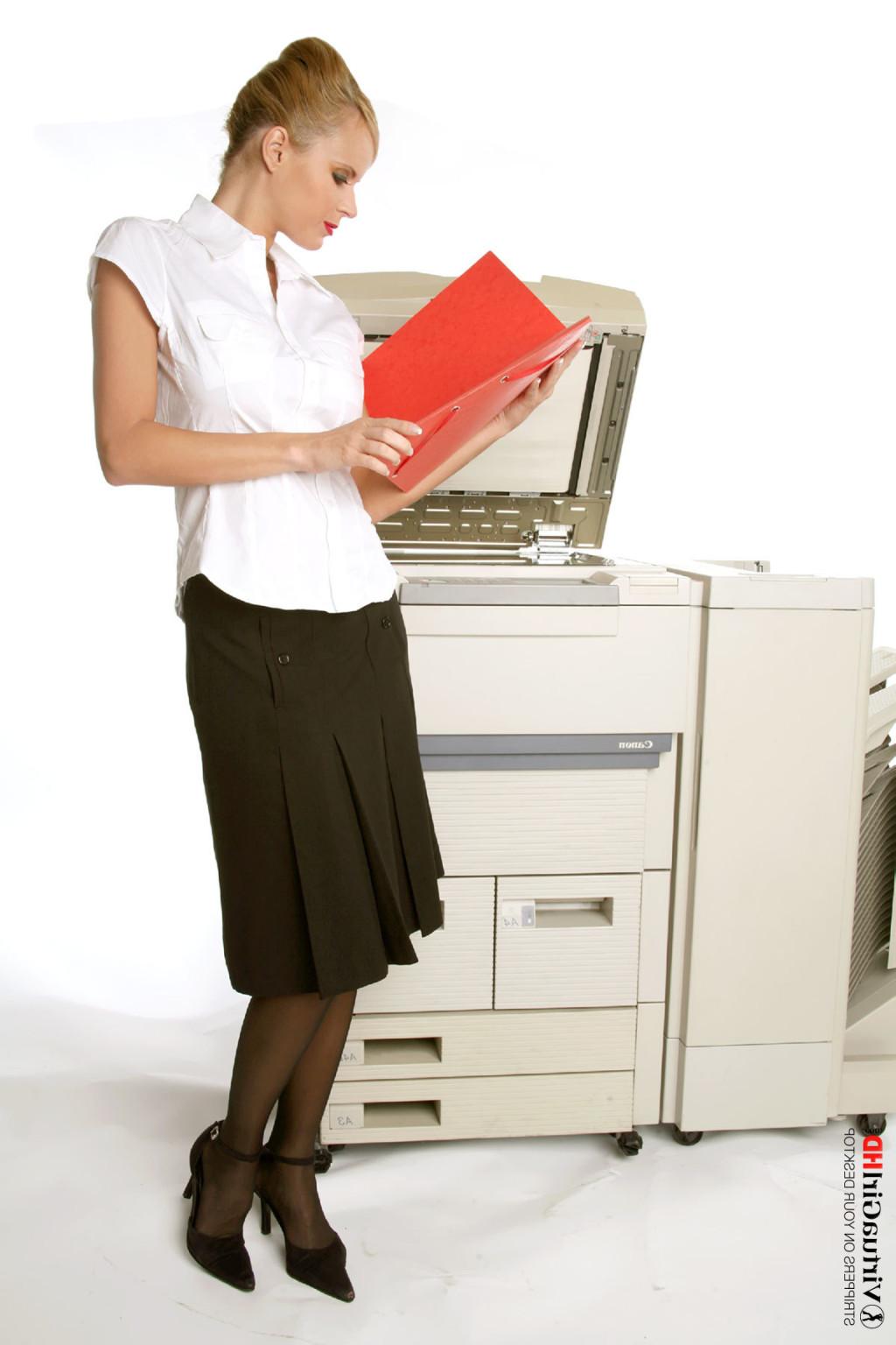 15P Busty secretary Zuzana copies some documents fully naked
