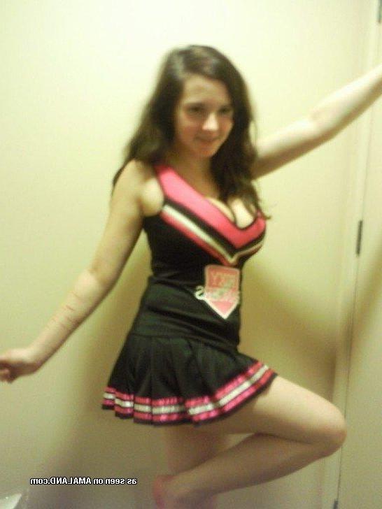10P Collection of busty amateur chicks posing for their BFs