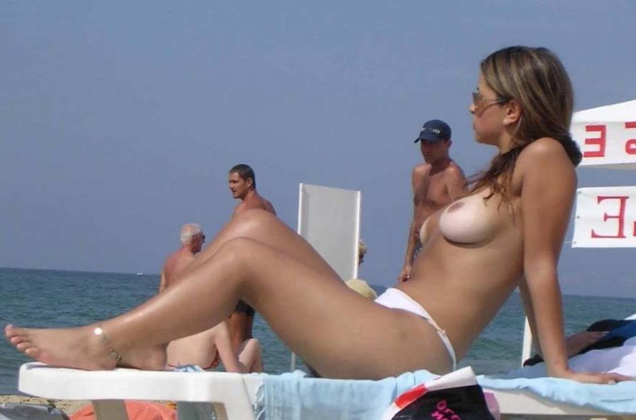 12P Collection of steamy hot amateur heavy-chested chicks