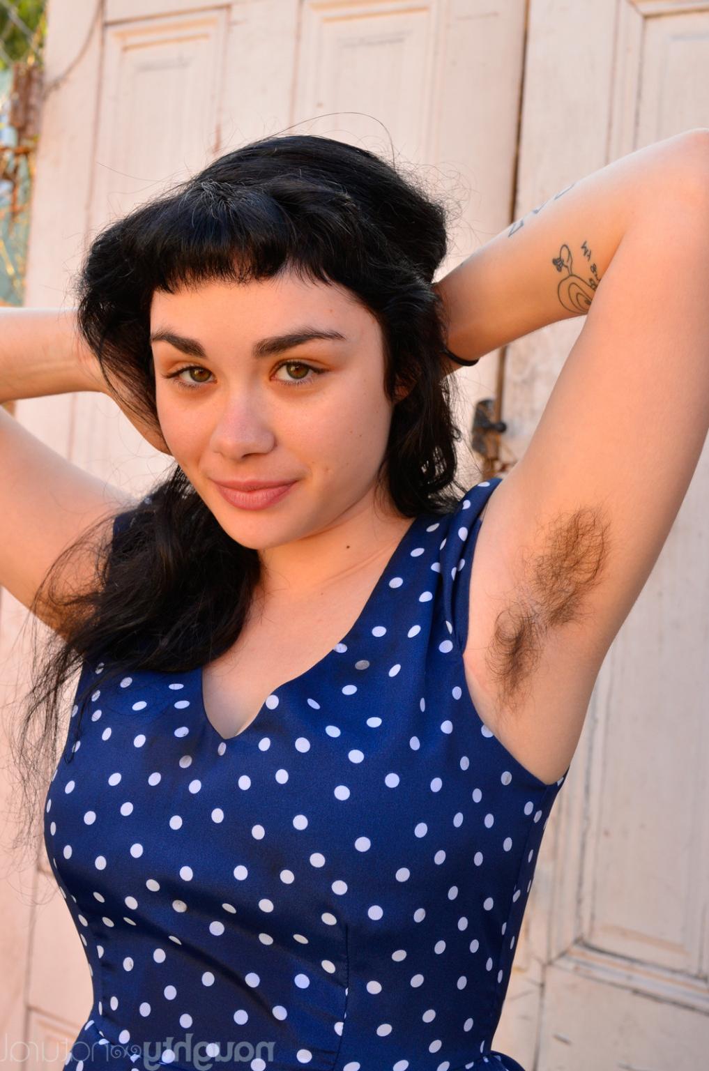 12P Hairy and busty girl Louise