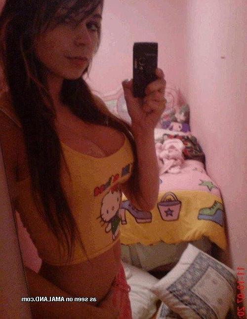 14P Hot photo compilation of sexy busty chicks posing