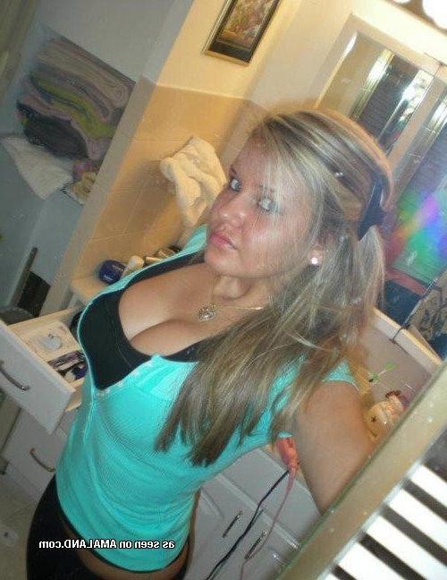 10P Compilation of sexy heavy-chested chicks posing for their BF