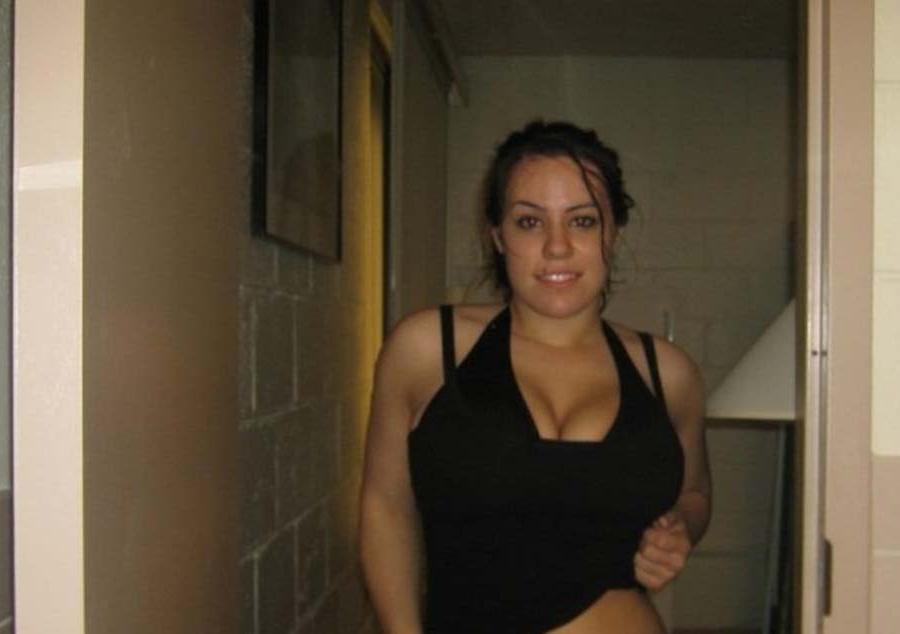 4P Nice gallery of a hot sexy heavy-chested amateur GF