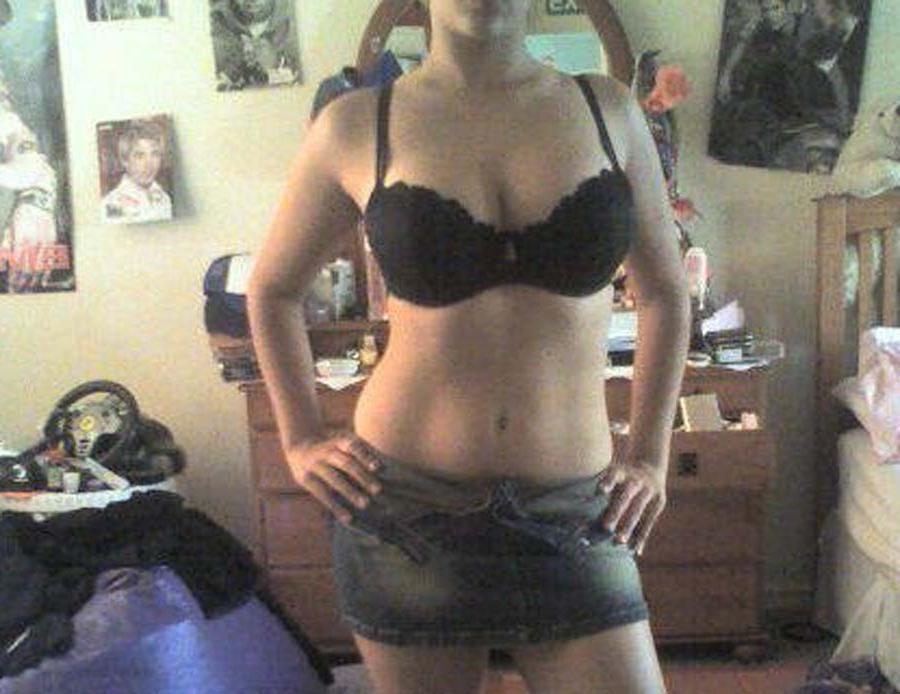 15P Selection of amateur steamy hot heavy-chested honeys