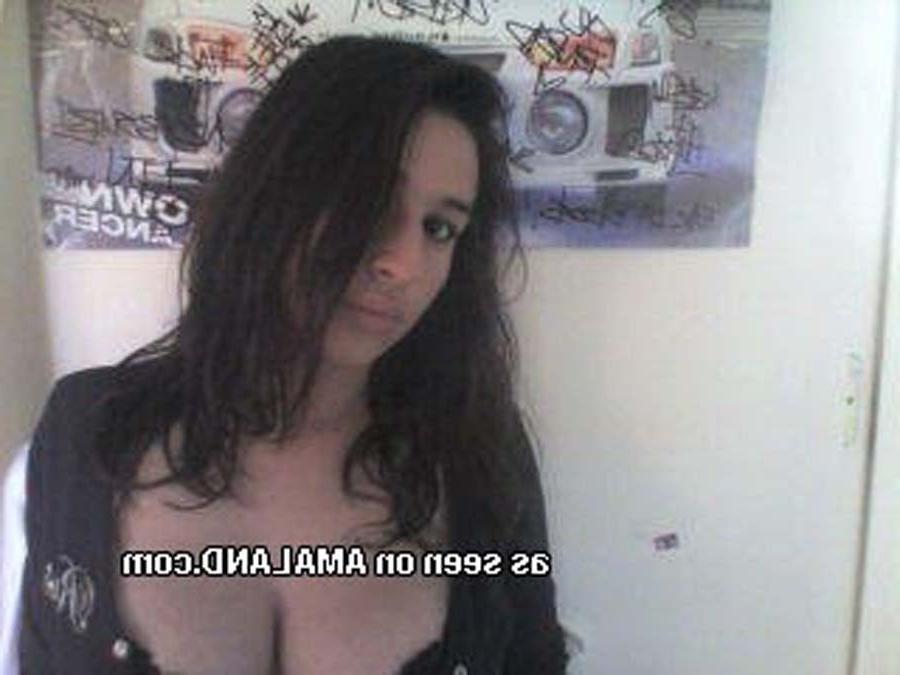 15P Selection of amateur steamy hot heavy-chested honeys