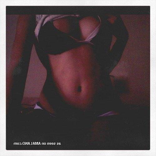 10P Compilation of sexy heavy-chested chicks posing on cam