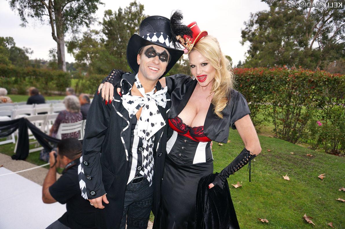 10P Kelly Madison  Halloween Nuptuals