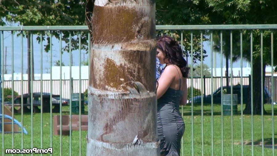 15P Sophie Dee busty babe taking a dick