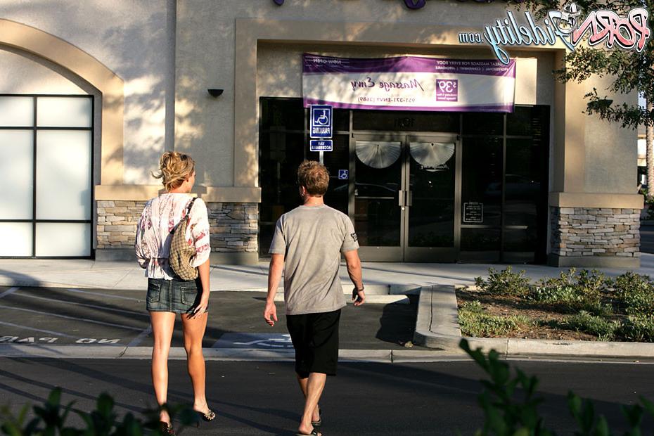 16P Kelly and Ryan get a massage with a happy ending from Kina