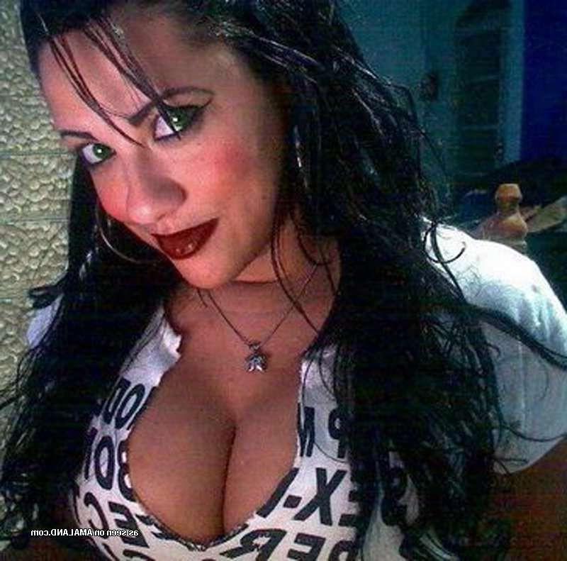 15P Photo compilation of amateur big-busted chicks