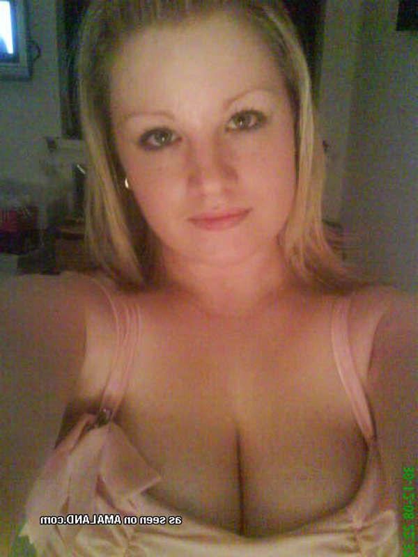 15P Photo compilation of amateur big-busted chicks