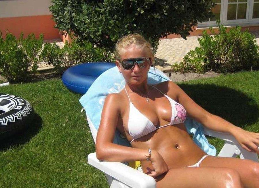 16P Picture selection of busty amateur girlfriends