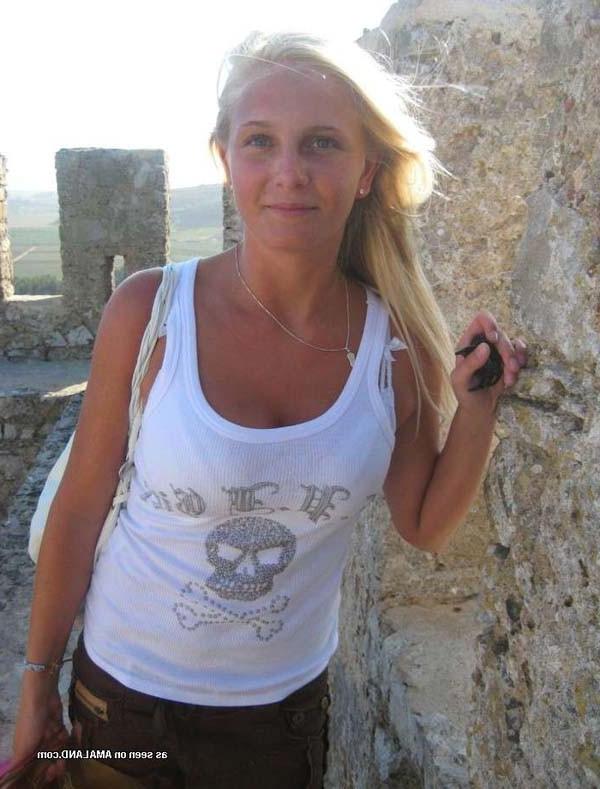 16P Picture selection of busty amateur girlfriends