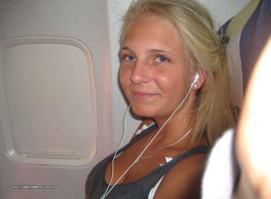 16P Picture selection of busty amateur girlfriends